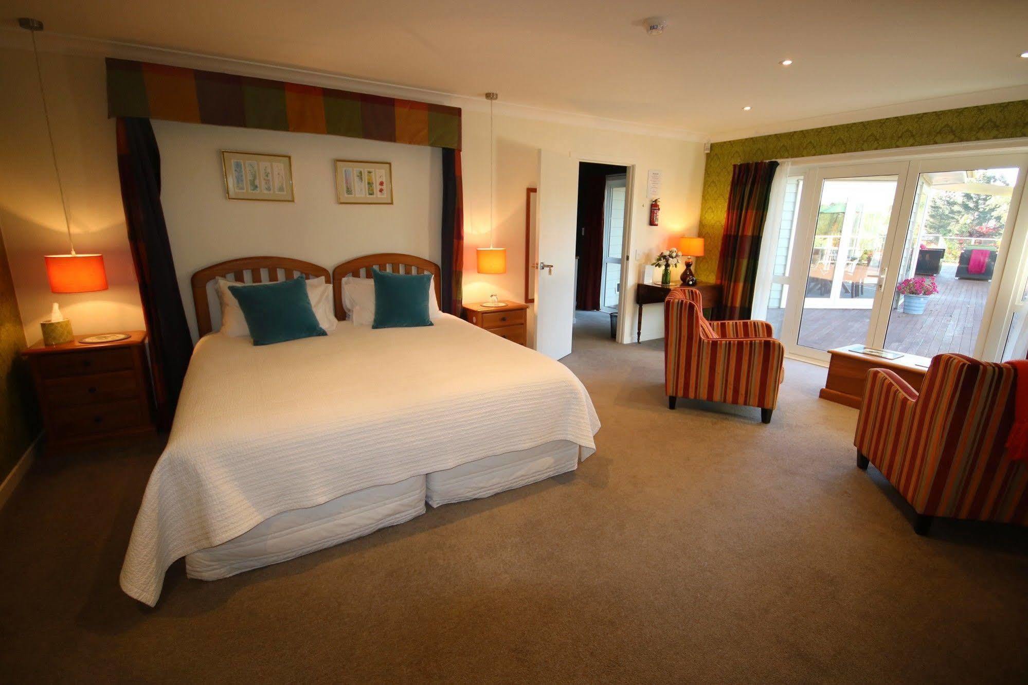 Kauri Point Luxury Bed & Breakfast Таупо Экстерьер фото